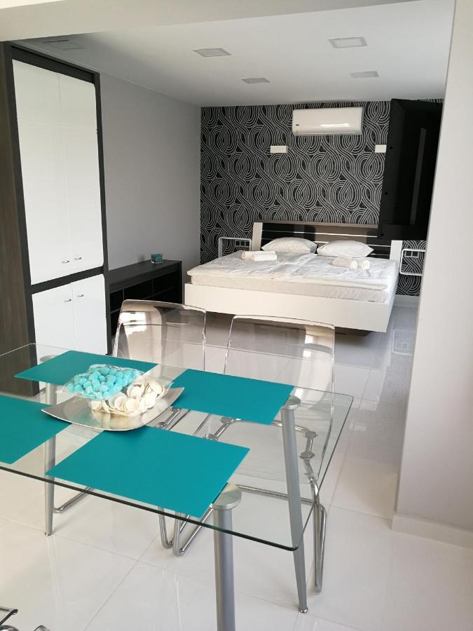 Aqua Solar Apartmanhaz Μίσκολτς Εξωτερικό φωτογραφία