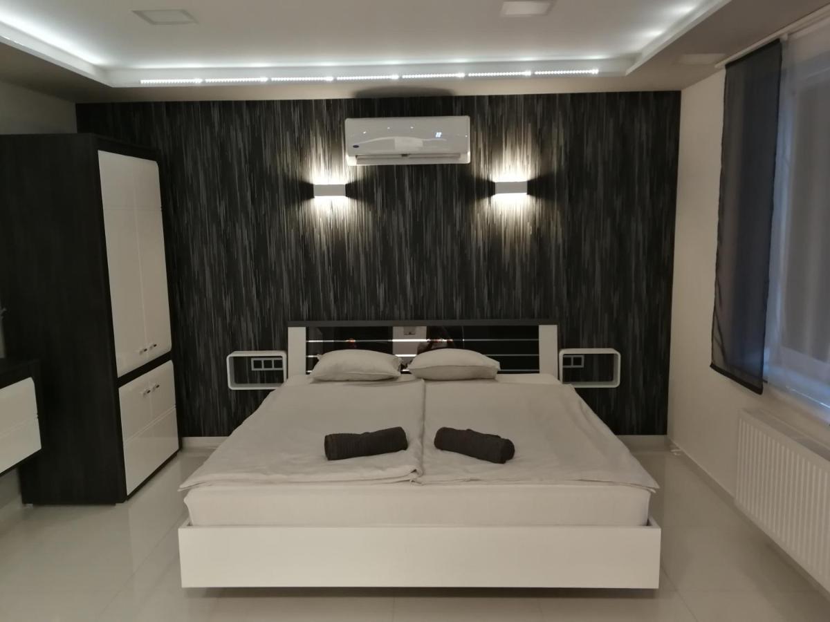 Aqua Solar Apartmanhaz Μίσκολτς Εξωτερικό φωτογραφία