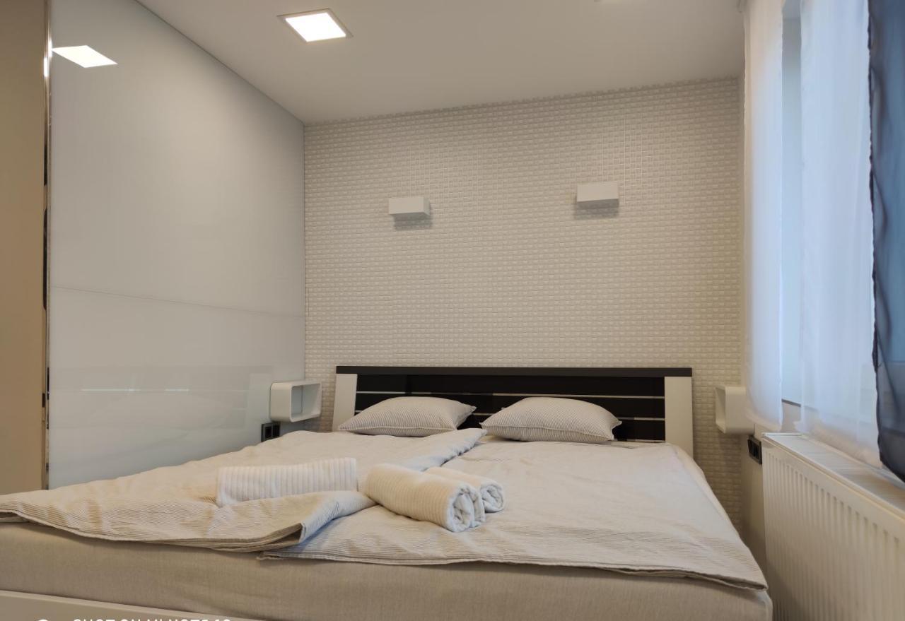 Aqua Solar Apartmanhaz Μίσκολτς Εξωτερικό φωτογραφία