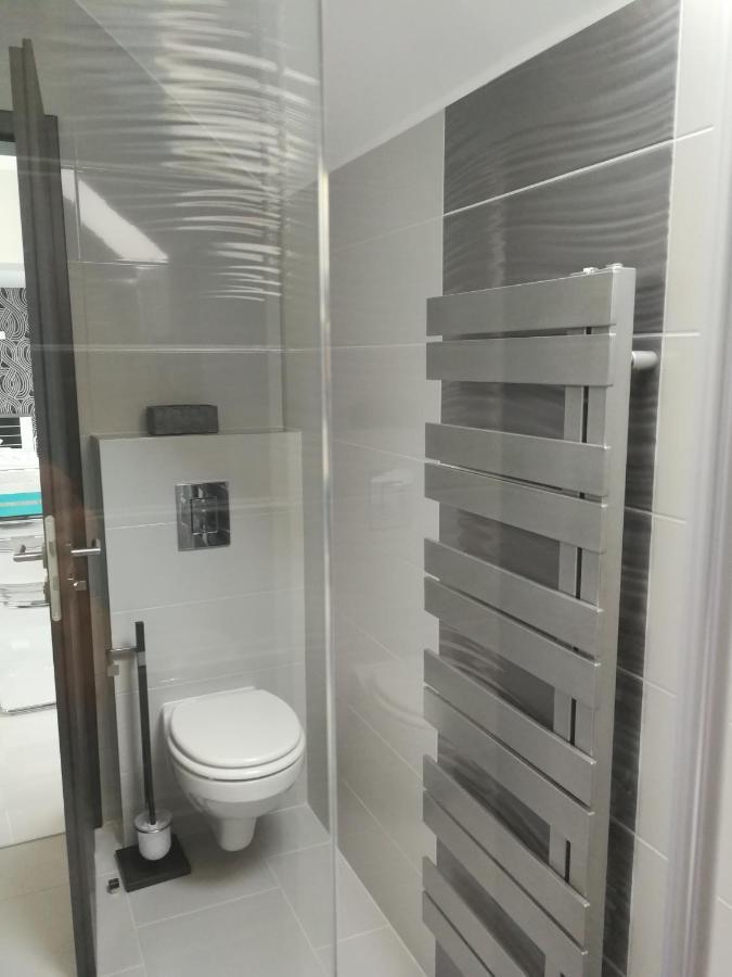 Aqua Solar Apartmanhaz Μίσκολτς Εξωτερικό φωτογραφία
